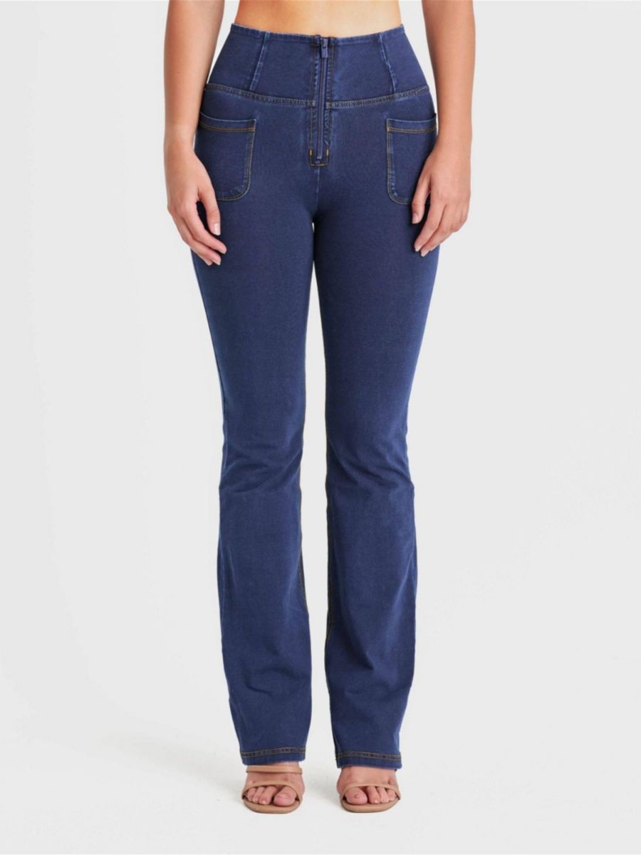 Женские джинсы-клеш с очень высокой посадкой Freddy, Blue
Женские джинсы-клеш с очень высокой посадкой Freddy, Blue