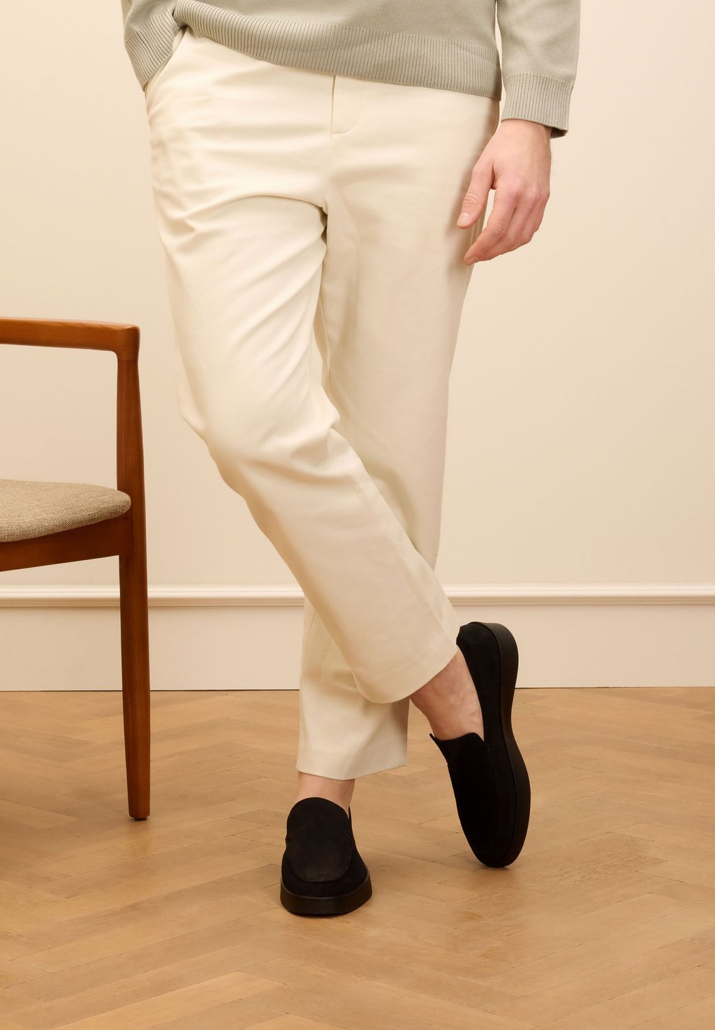 Слипоны Manfield, черный
Слипоны Manfield, черный