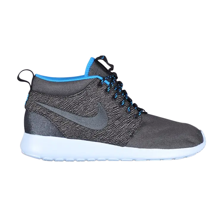Кроссовки Nike Rosherun Mid Qs 'Paris', серый 
Кроссовки Nike Rosherun Mid Qs 'Paris', серый