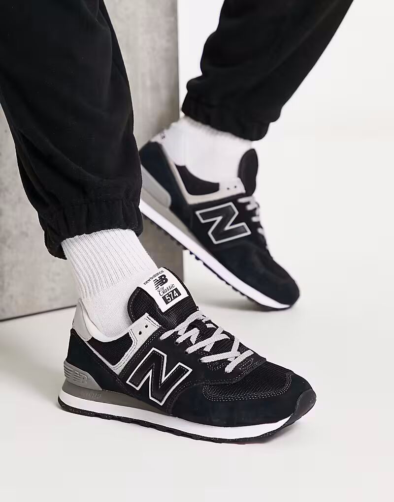 Кроссовки унисекс 574 черного цвета New Balance
Кроссовки унисекс 574 черного цвета New Balance