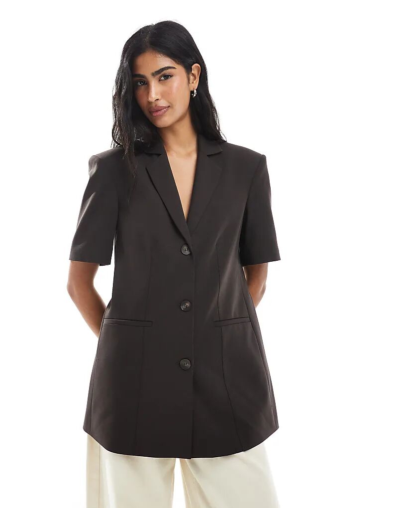 Свободный блейзер ASOS DESIGN с короткими рукавами шоколадного цвета
Свободный блейзер ASOS DESIGN с короткими рукавами шоколадного цвета