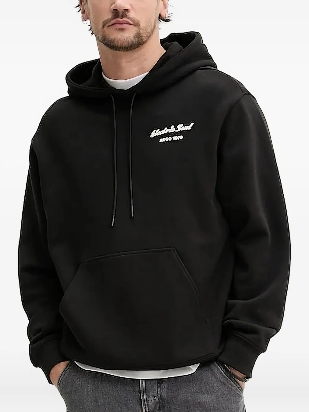 Худи с графичным принтом Hugo, черный
Худи с графичным принтом Hugo, черный