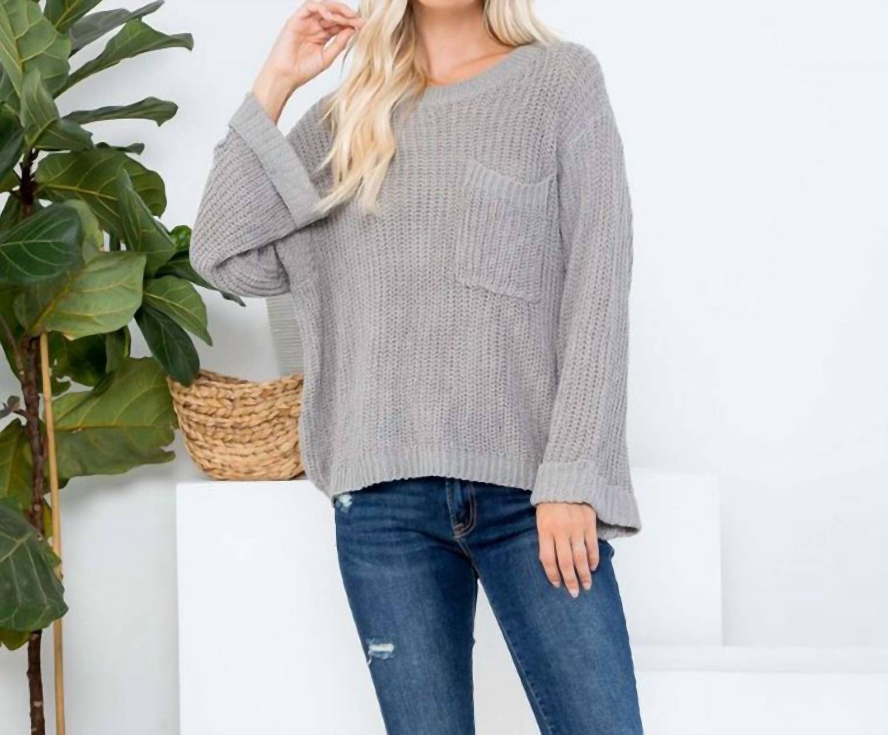 Свитер Breezy Days с карманом и расклешенными рукавами-манжетами серого цвета ZiA Apparel
Свитер Breezy Days с карманом и расклешенными рукавами-манжетами серого цвета ZiA Apparel