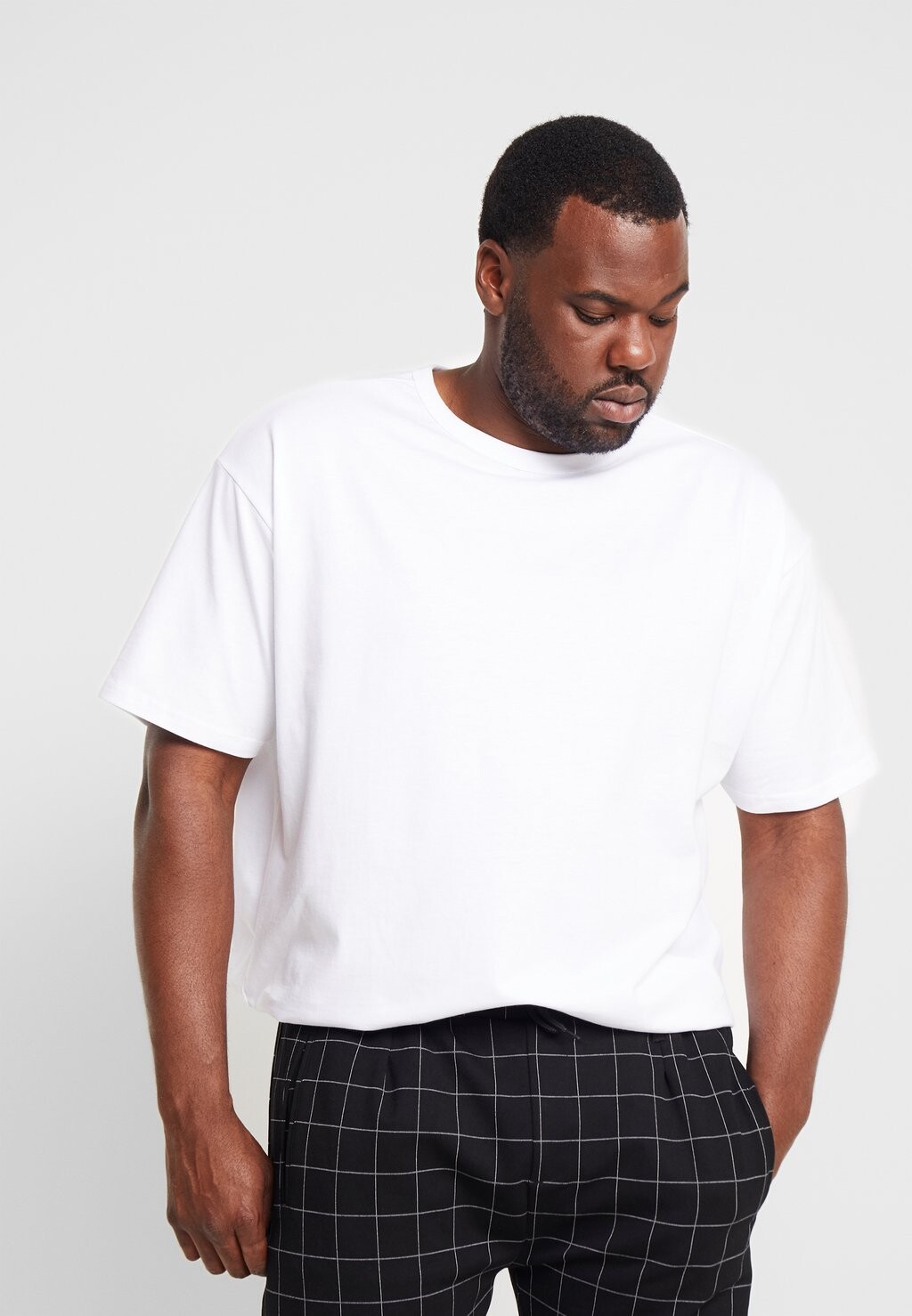 Базовая футболка BASIC TEE PLUS SIZE Urban Classics, белая, Белый, Базовая футболка BASIC TEE PLUS SIZE Urban Classics, белая
Базовая футболка BASIC TEE PLUS SIZE Urban Classics, белая, Белый, Базовая футболка BASIC TEE PLUS SIZE Urban Classics, белая