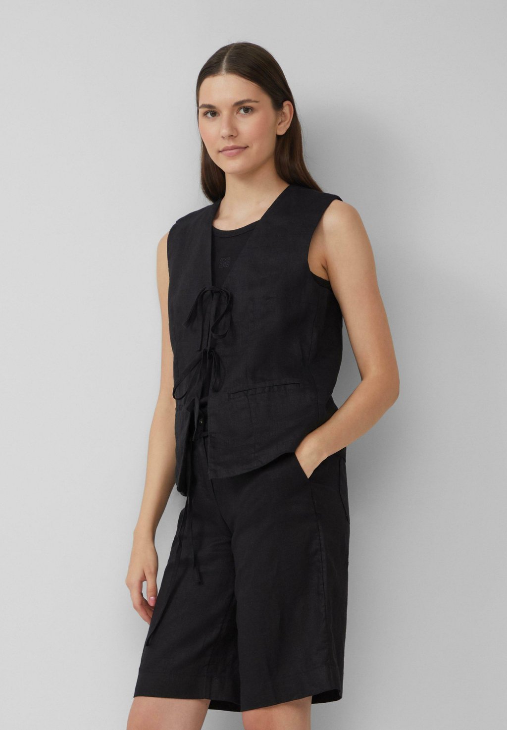 Жилет s.Oliver, черный
Жилет s.Oliver, черный