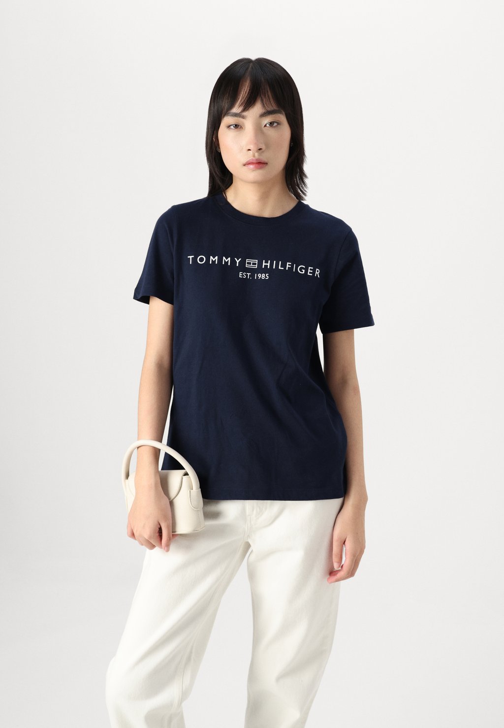 Футболка с принтом LOGO Tommy Hilfiger, темно-синий 
Футболка с принтом LOGO Tommy Hilfiger, темно-синий