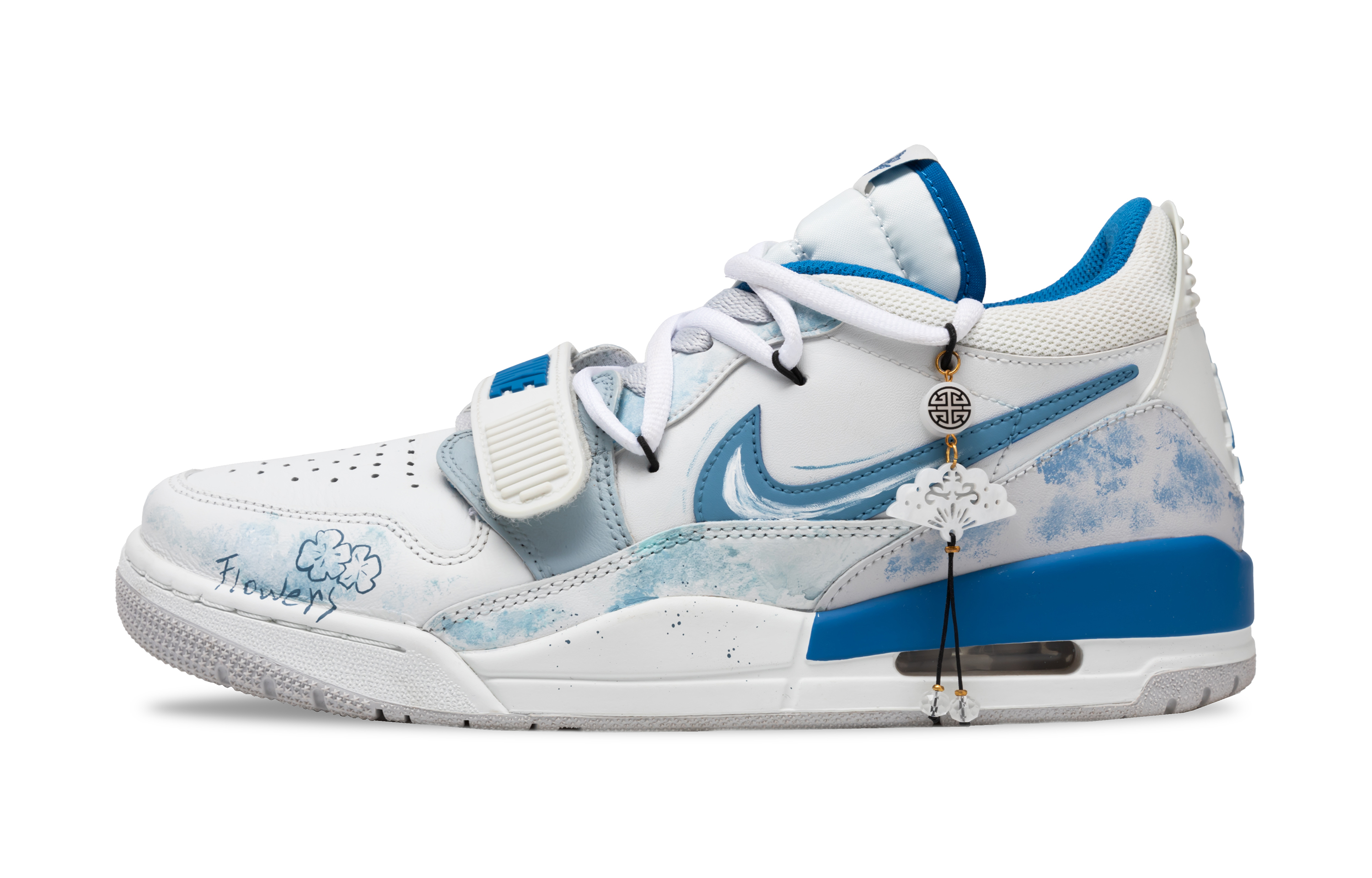 Jordan Баскетбольные кроссовки Legacy 312 с низким верхом, износостойкие и нескользящие, винтажные, мужские, сине-белые
Jordan Баскетбольные кроссовки Legacy 312 с низким верхом, износостойкие и нескользящие, винтажные, мужские, сине-белые