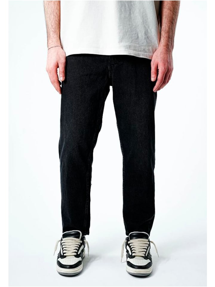 Джинсы премиум-класса 2Y черного цвета 2Y Premium
Джинсы премиум-класса 2Y черного цвета 2Y Premium