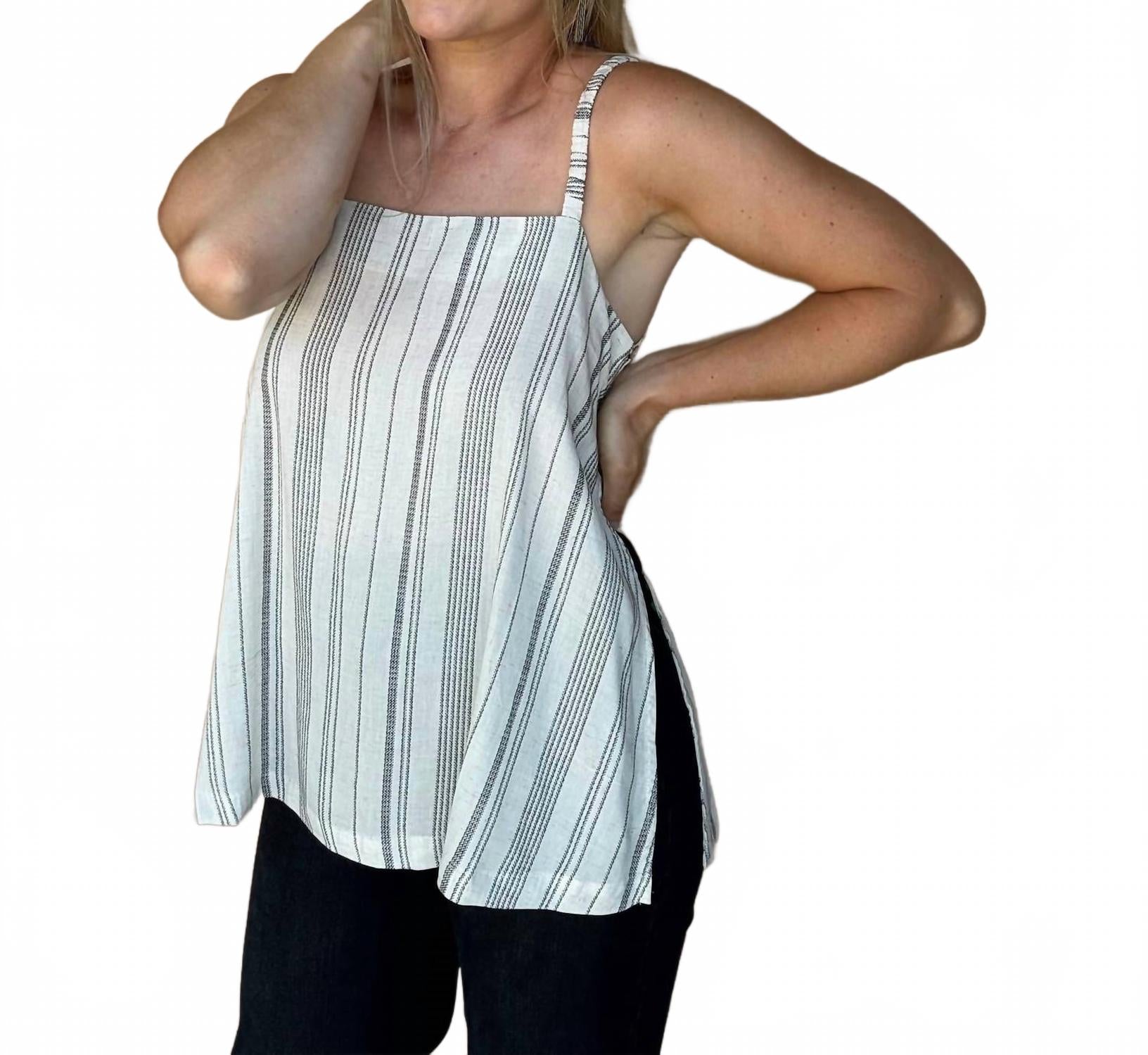 Топ Sutton в белом мультиколоре PROMESA
Топ Sutton в белом мультиколоре PROMESA