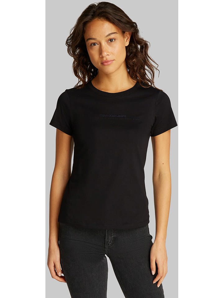 Футболка CALVIN KLEIN JEANS, черный
Футболка CALVIN KLEIN JEANS, черный