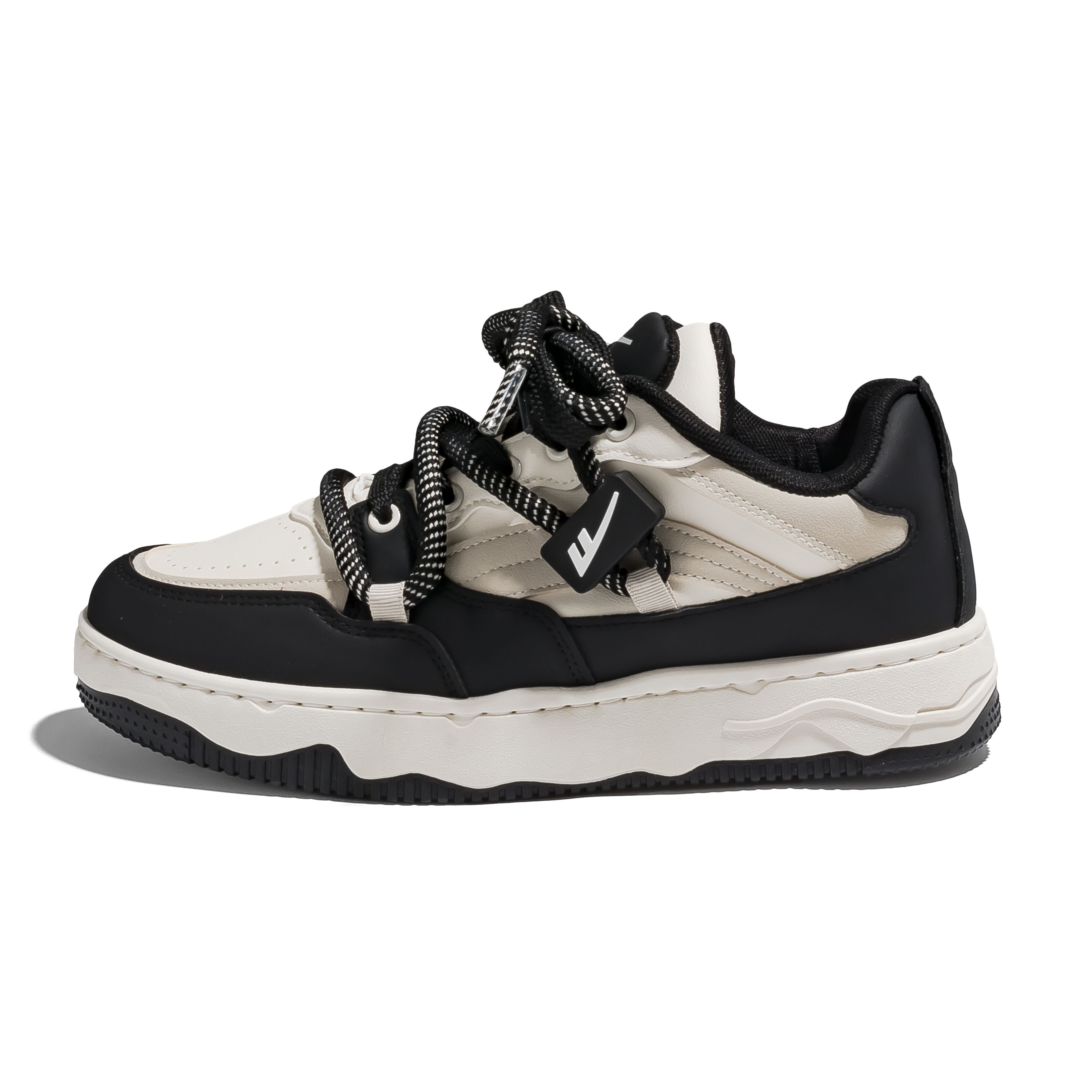 WARRIOR Лоу-топ скейтерские кроссовки бежево-черные, цвет Beige/Black
WARRIOR Лоу-топ скейтерские кроссовки бежево-черные, цвет Beige/Black