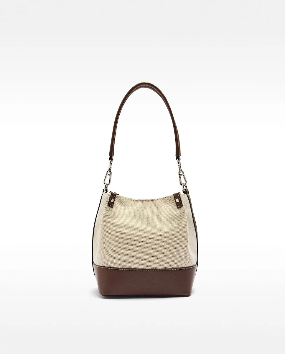 Женская сумка-бандольера в стиле бомбонера с магнитной застежкой, однотонная Parfois, бежевый
Женская сумка-бандольера в стиле бомбонера с магнитной застежкой, однотонная Parfois, бежевый