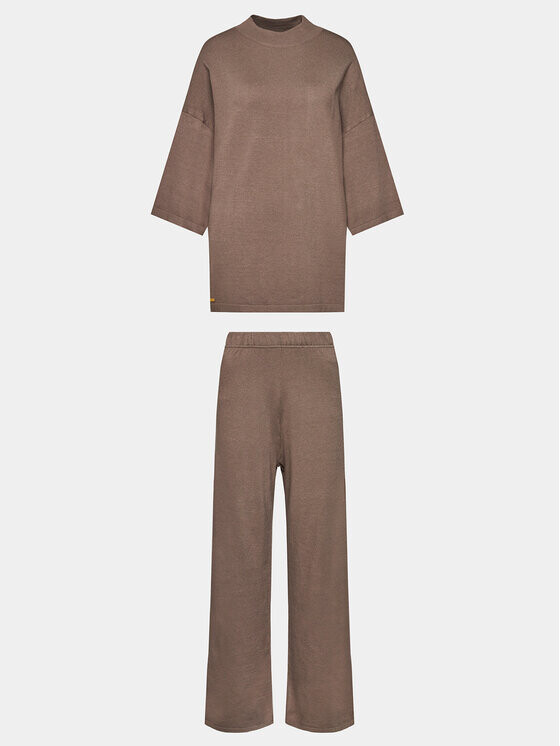 Пижамы стандартного кроя Selmark, бежевый
Пижамы стандартного кроя Selmark, бежевый