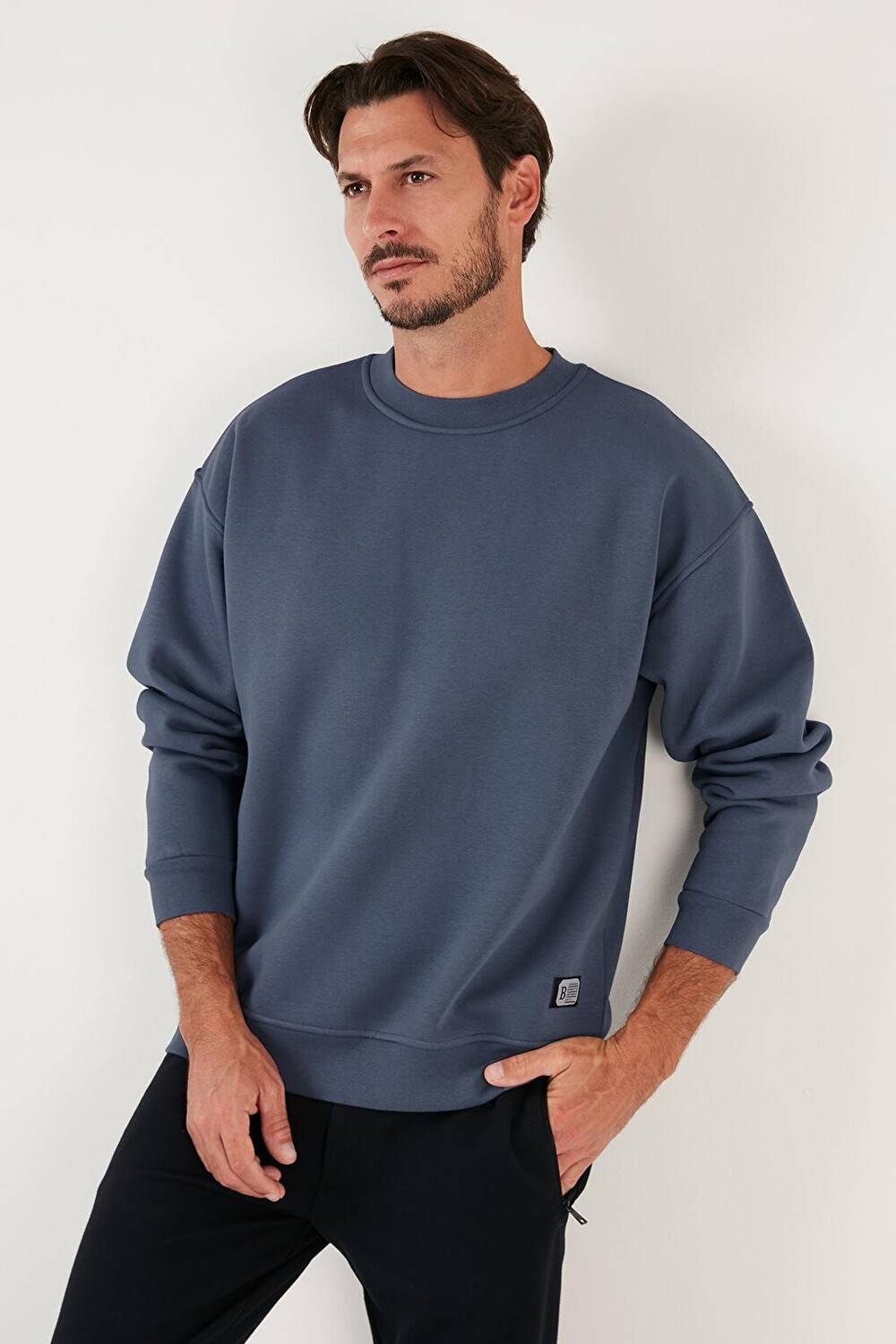 Толстовка Regular Fit с круглым вырезом из хлопка на мягкой подкладке 5905255 Buratti, темно-серый
Толстовка Regular Fit с круглым вырезом из хлопка на мягкой подкладке 5905255 Buratti, темно-серый