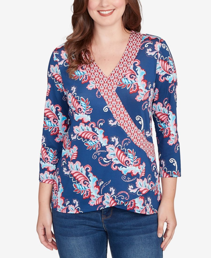 Укороченный топ с запахом и цветочным пышным принтом в стиле икат Ruby Rd, Indigo Multi
Укороченный топ с запахом и цветочным пышным принтом в стиле икат Ruby Rd, Indigo Multi