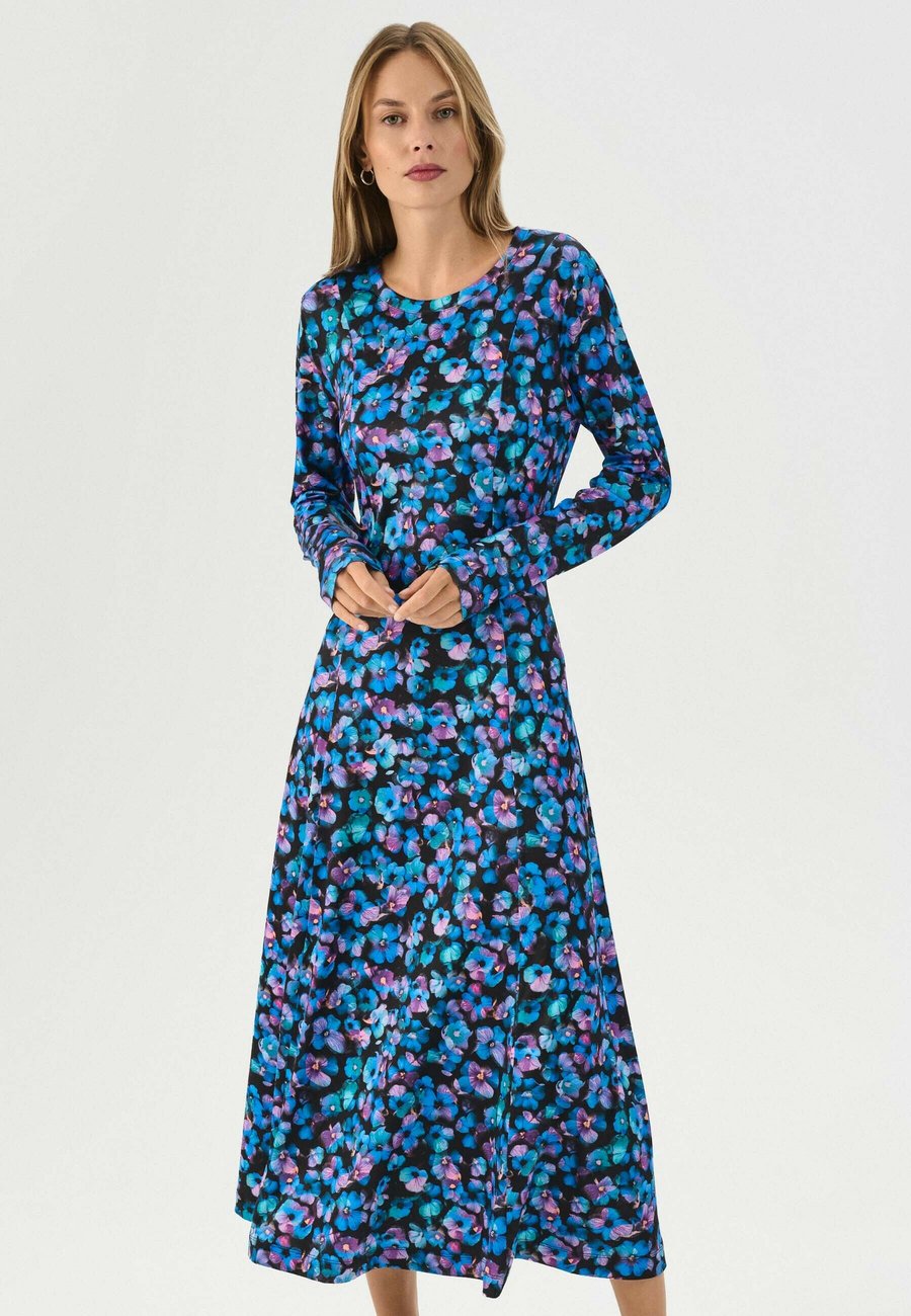 Платье QUIOSQUE Day dress, Multi-Coloured
Платье QUIOSQUE Day dress, Multi-Coloured