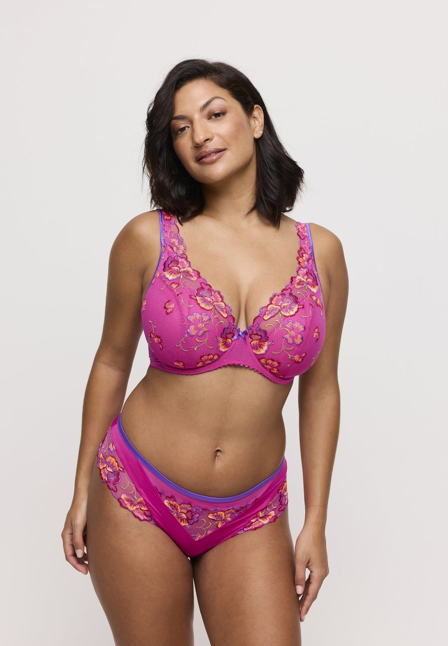 Бюстгальтер PrimaDonna DEVDAHA HALF PADDED PLUNGE, Very Berry/Pink
Бюстгальтер PrimaDonna DEVDAHA HALF PADDED PLUNGE, Very Berry/Pink