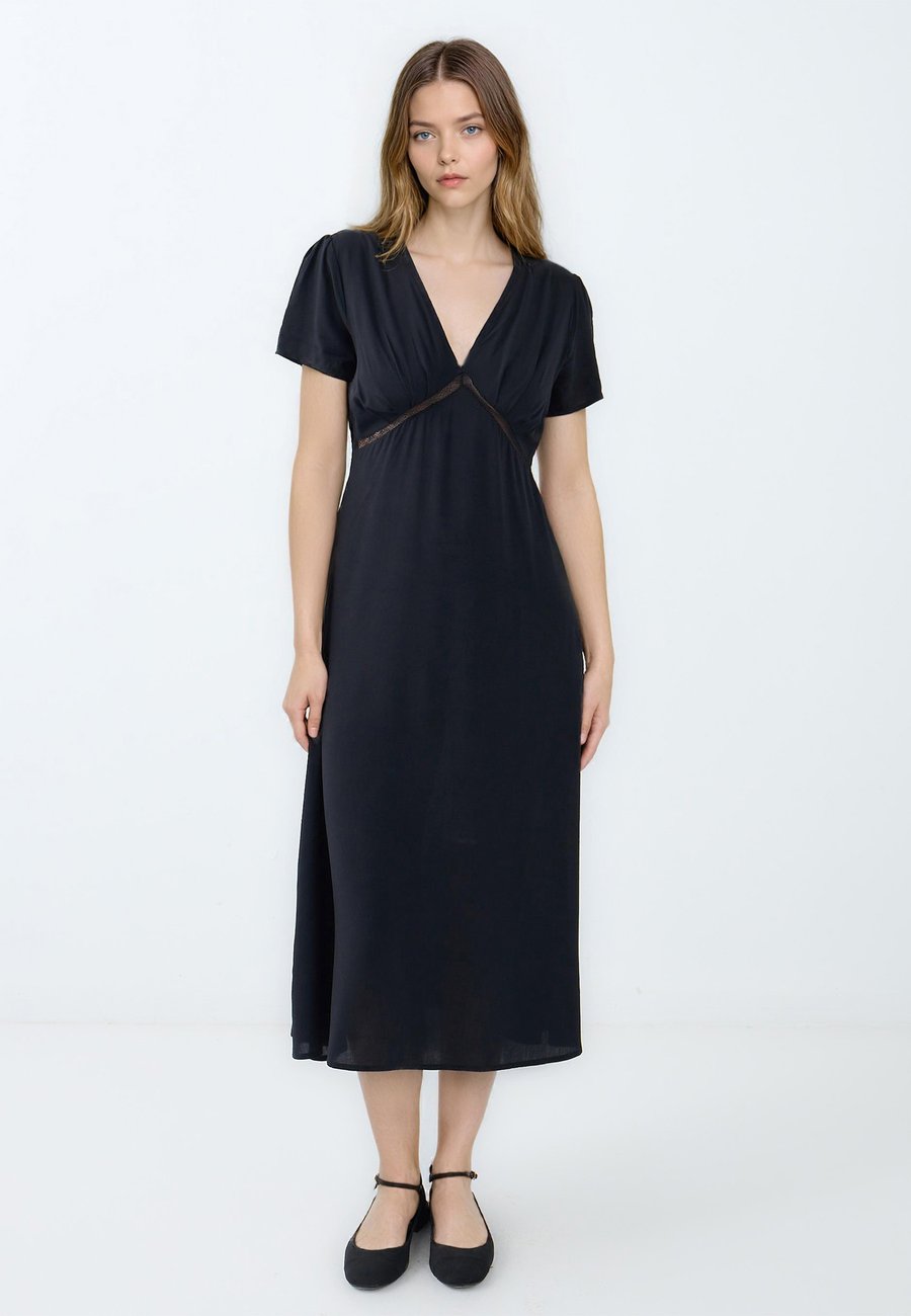 Платье Jimmy Key Day dress, Black
Платье Jimmy Key Day dress, Black