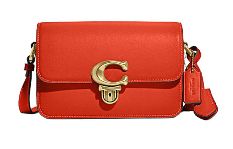 Сумка через плечо из студийной телячьей кожи Coach для женщин оранжево-красного цвета
Сумка через плечо из студийной телячьей кожи Coach для женщин оранжево-красного цвета