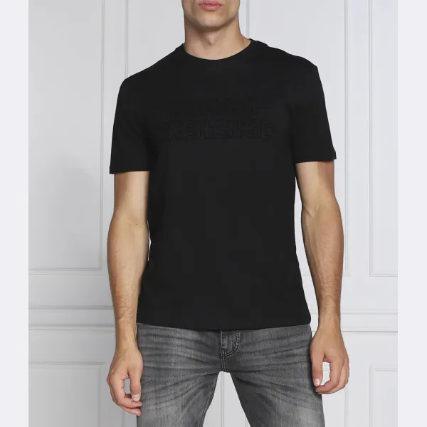 Облегающая футболка Armani Exchange, черный
Облегающая футболка Armani Exchange, черный