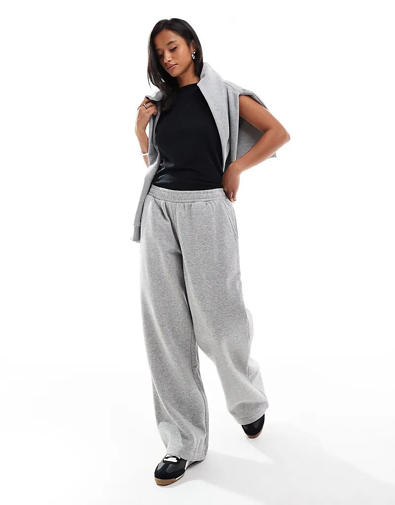 Широкие брюки-джоггеры ASOS DESIGN Petite с защипом от запястья серого меланжевого цвета
Широкие брюки-джоггеры ASOS DESIGN Petite с защипом от запястья серого меланжевого цвета