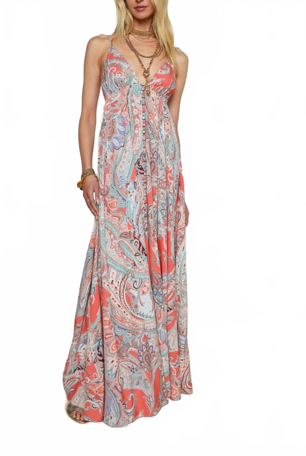 Женское платье Stefani в оранжево-синем пейсли L'Agence
Женское платье Stefani в оранжево-синем пейсли L'Agence