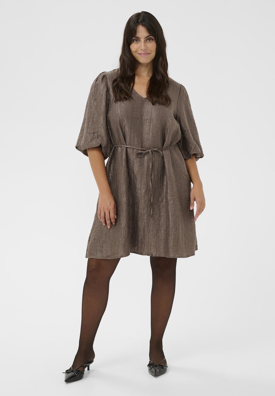 Платье Kaffe Curve KCRIZZA DRESS, Morel/Mottled Dark Brown
Платье Kaffe Curve KCRIZZA DRESS, Morel/Mottled Dark Brown