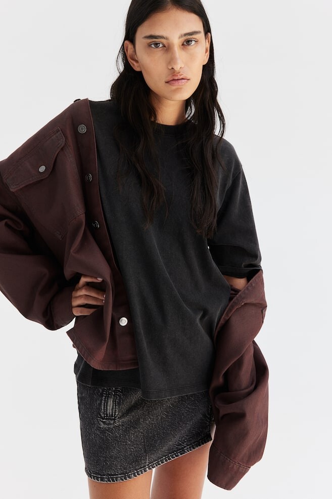 Футболка оверсайз H&M, черный
Футболка оверсайз H&M, черный