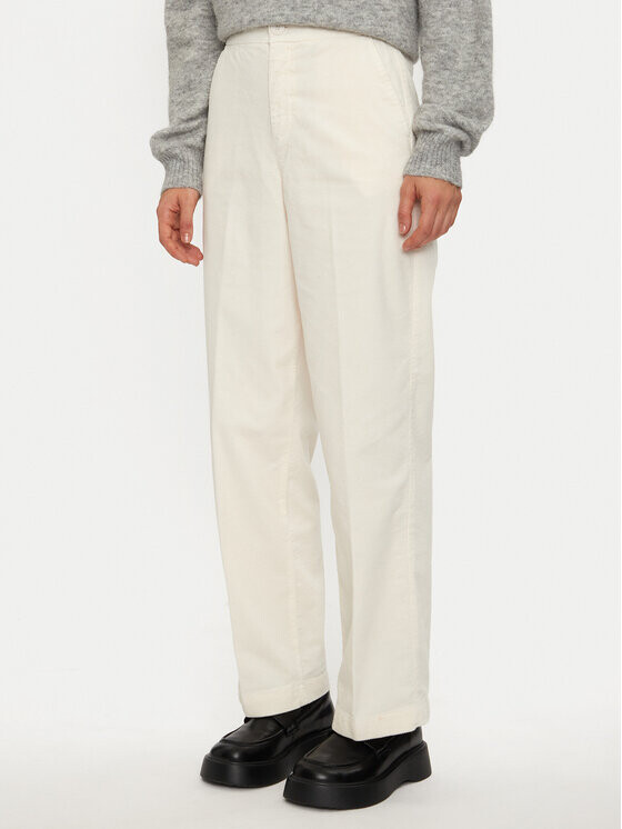 Тканевые брюки стандартного кроя United Colors Of Benetton, экрю
Тканевые брюки стандартного кроя United Colors Of Benetton, экрю