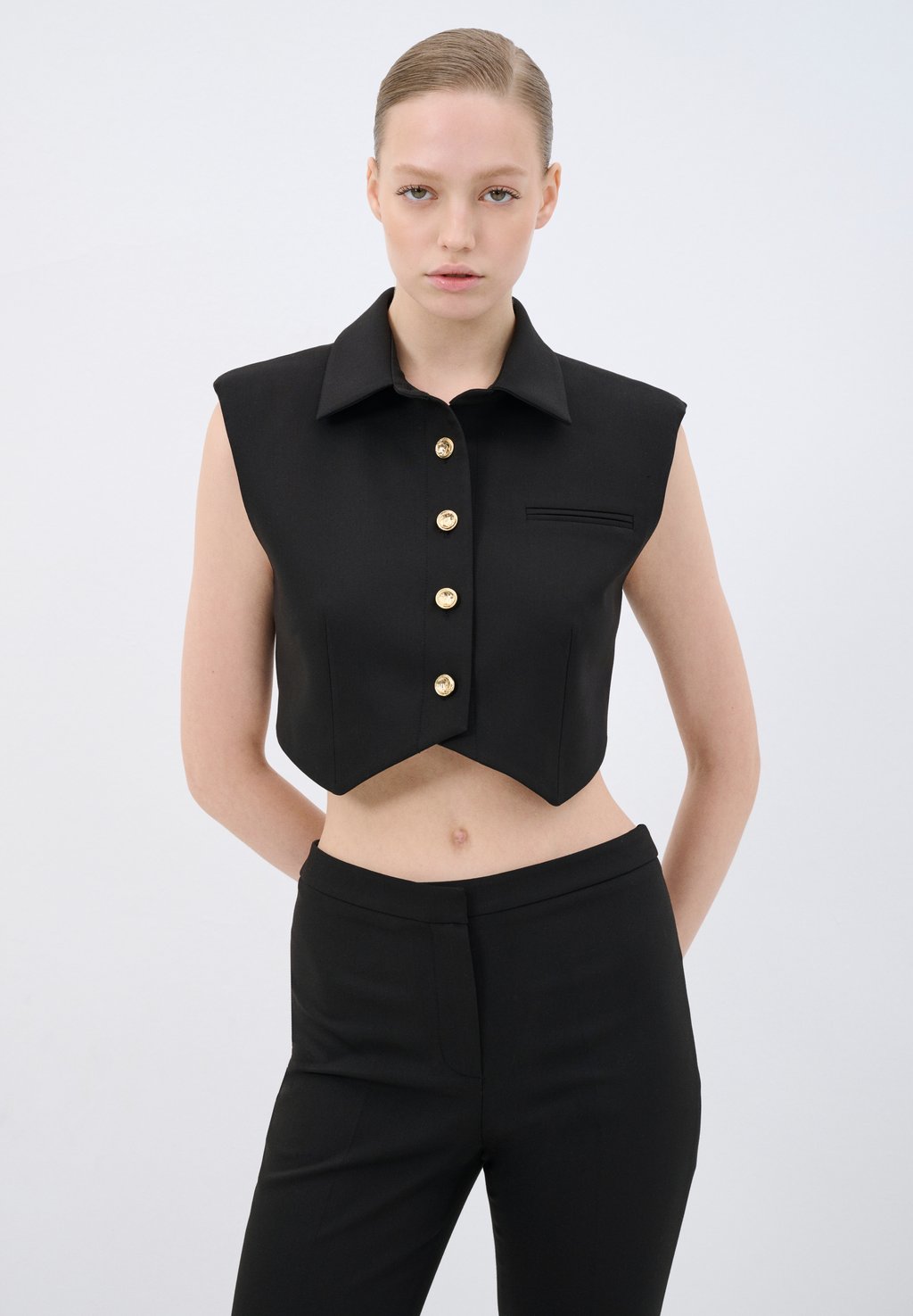 Блузка на пуговицах CROPPED adL, черный
Блузка на пуговицах CROPPED adL, черный