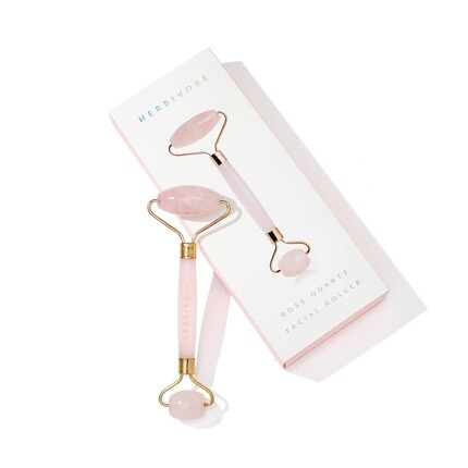 Роллер для лица HERBIVORE Stone помогает уменьшить отечность, снять мышечное напряжение и улучшить эластичность кожи, лимфодренаж, 1 ролик из розового кварца
Роллер для лица HERBIVORE Stone помогает уменьшить отечность, снять мышечное напряжение и улучшить эластичность кожи, лимфодренаж, 1 ролик из розового кварца