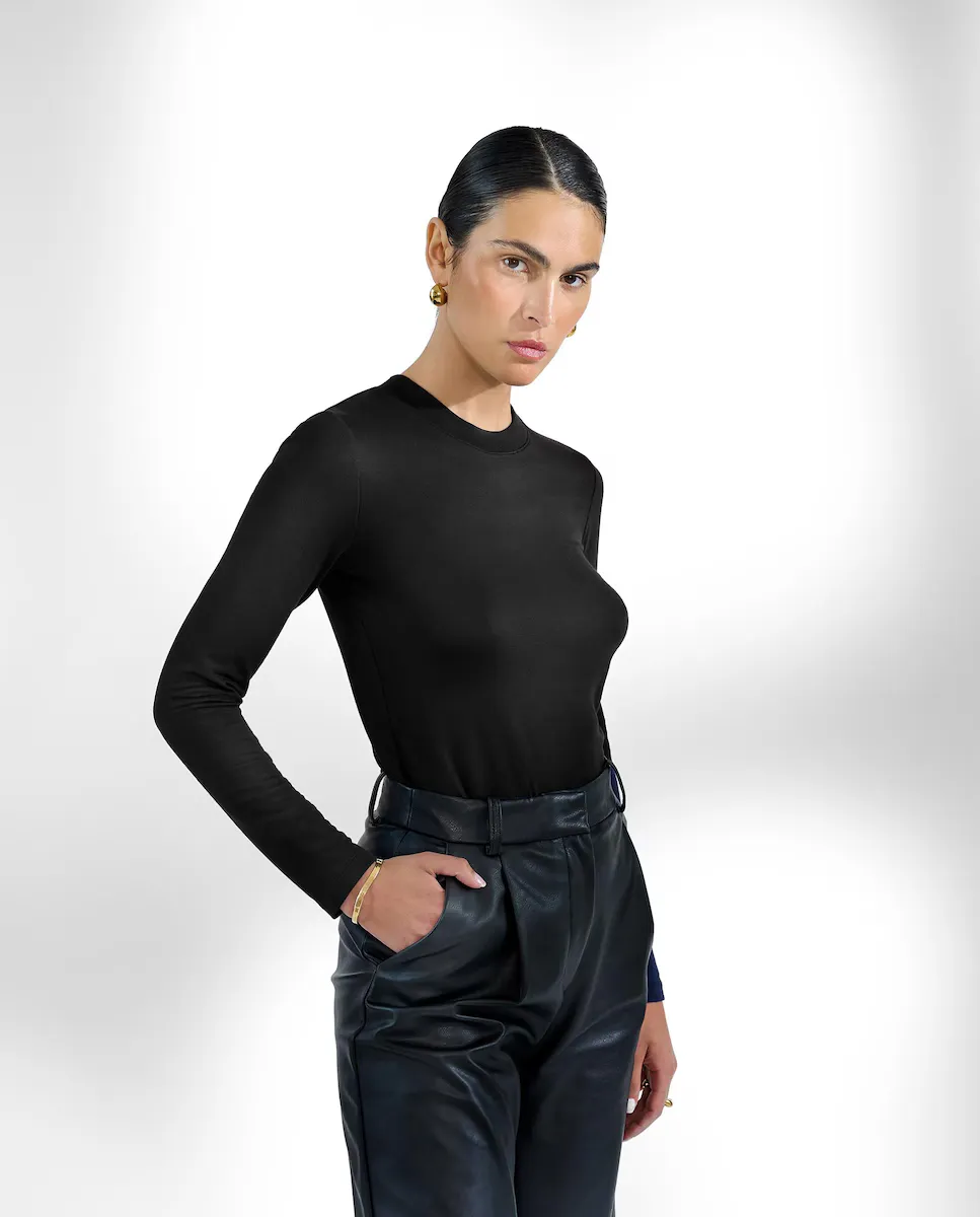 Футболка женская облегающая с длинным рукавом Bread & Boxers, черный
Футболка женская облегающая с длинным рукавом Bread & Boxers, черный