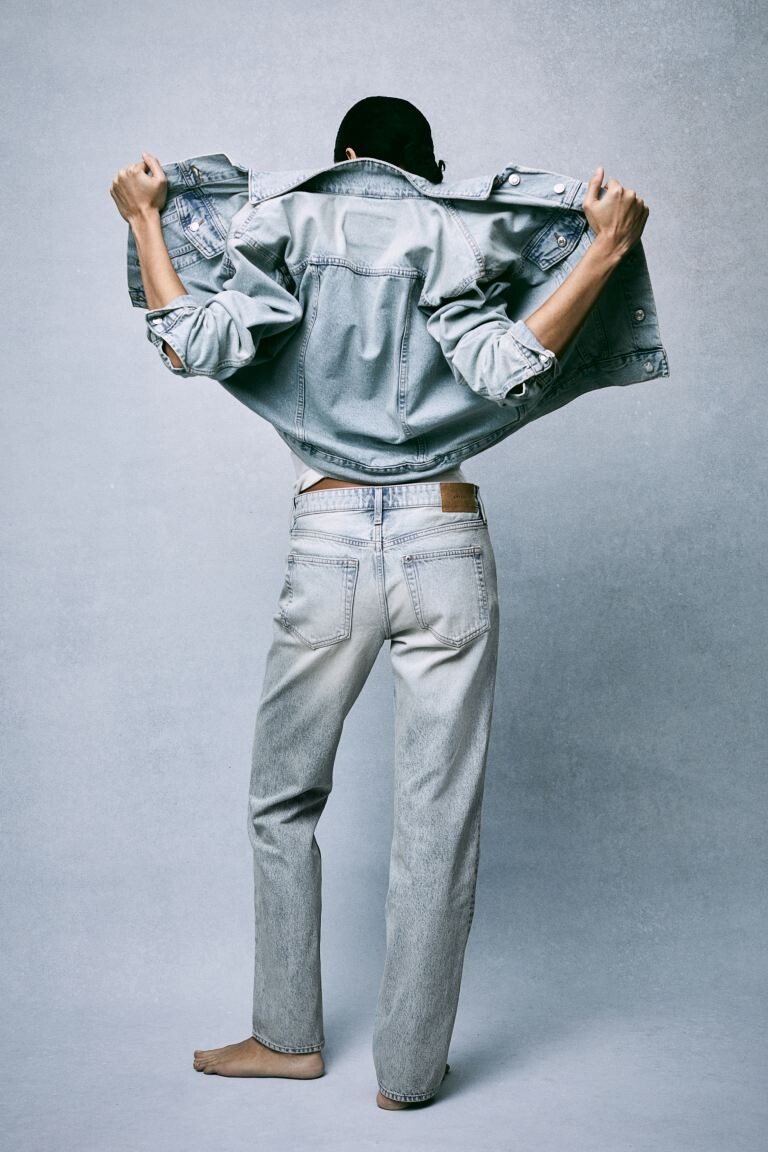 Прямые обычные джинсы H&M, синий
Прямые обычные джинсы H&M, синий