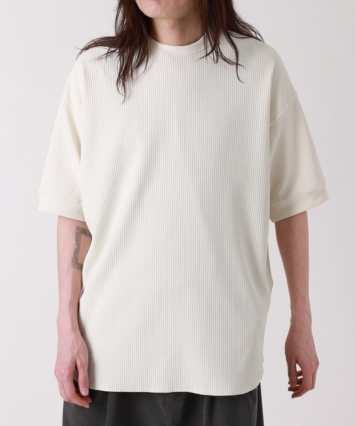 Футболка, крой оверсайз, бренд Daiwa Pier39, цвет кремовый
Футболка, крой оверсайз, бренд Daiwa Pier39, цвет кремовый