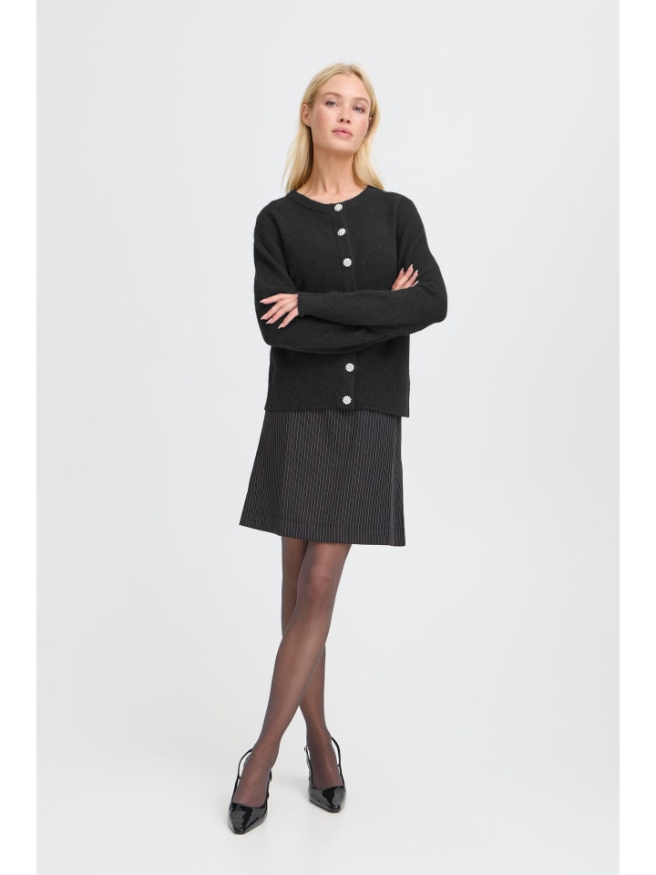 B. young Кардиган БМММИННА в метеорите
B. young Кардиган БМММИННА в метеорите