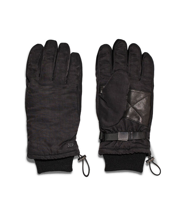 Перчатки Calvin Klein, черный
Перчатки Calvin Klein, черный