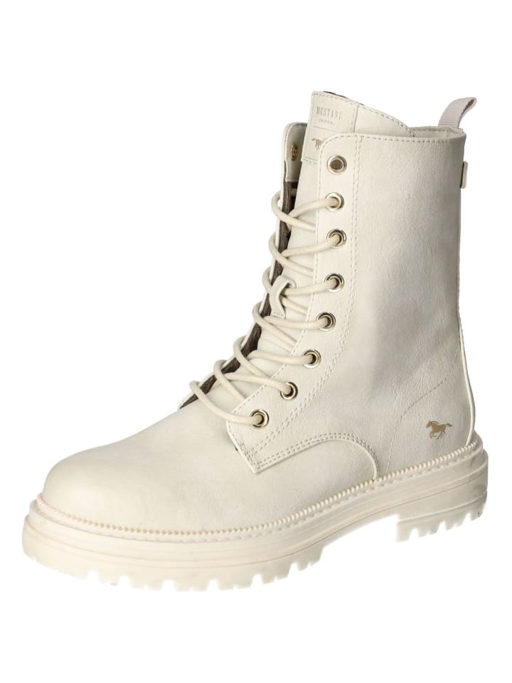 Ботильоны на шнуровке черного цвета Mustang
Ботильоны на шнуровке черного цвета Mustang