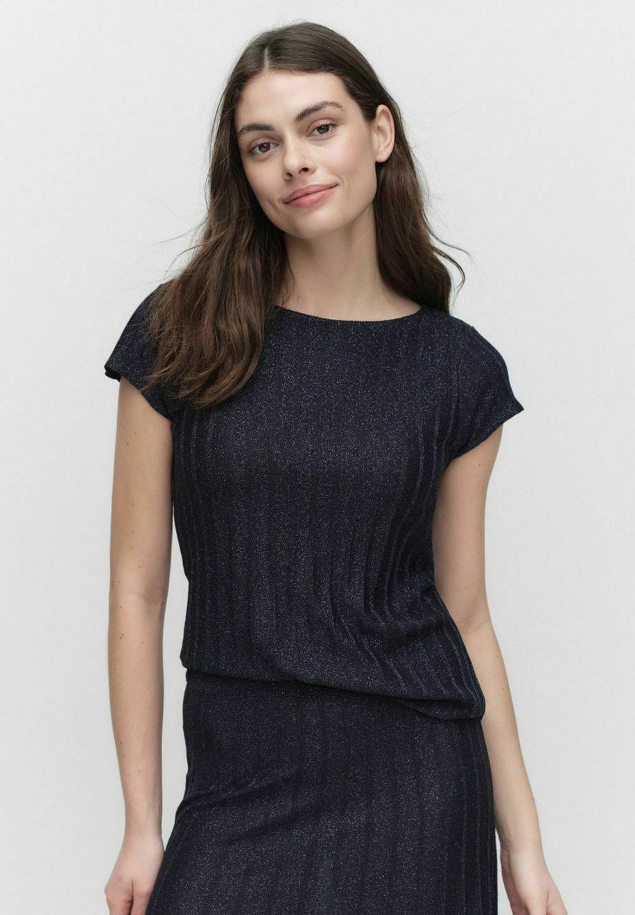 Базовая футболка LISA KNITTED TOP STOCKH LM, синий 
Базовая футболка LISA KNITTED TOP STOCKH LM, синий