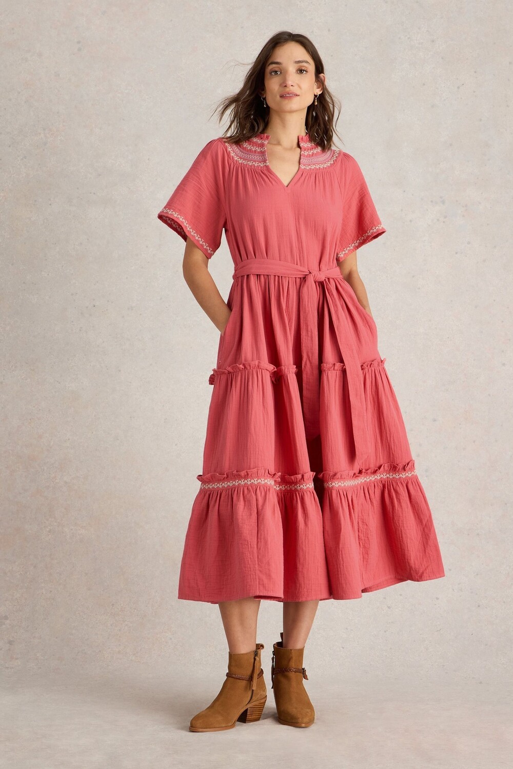 Платье Coralie из двойной ткани White Stuff, розовый
Платье Coralie из двойной ткани White Stuff, розовый