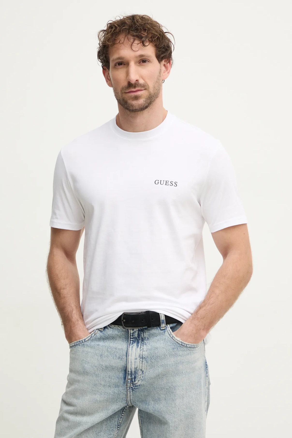 Хлопковая футболка Guess, белый
Хлопковая футболка Guess, белый