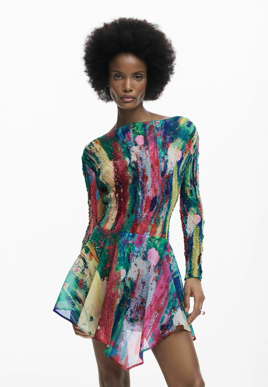 Платье Desigual RUCHED ASYMMETRICAL, Green
Платье Desigual RUCHED ASYMMETRICAL, Green