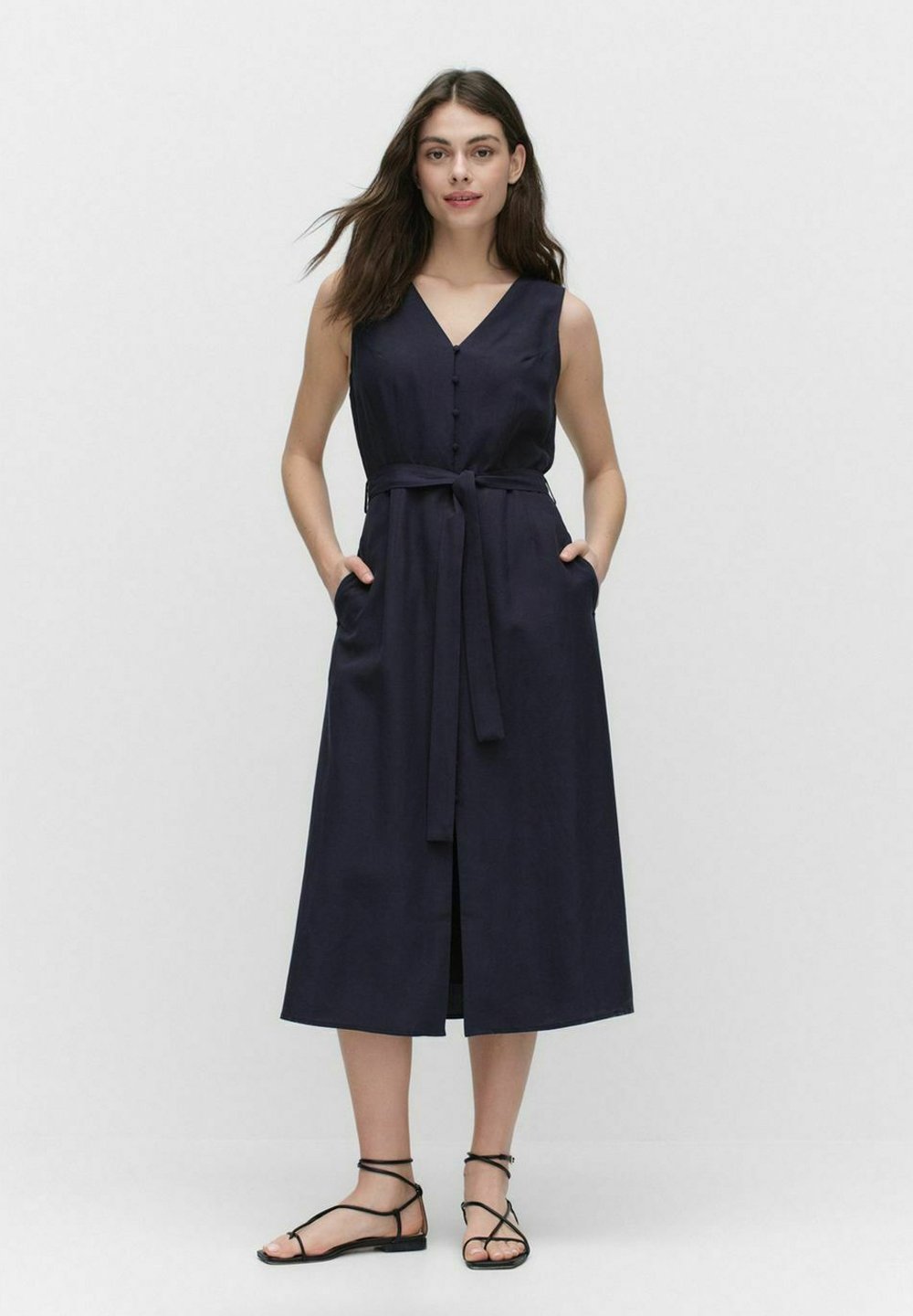 Повседневное платье DILBA SLEEVELESS STOCKH LM, синий
Повседневное платье DILBA SLEEVELESS STOCKH LM, синий