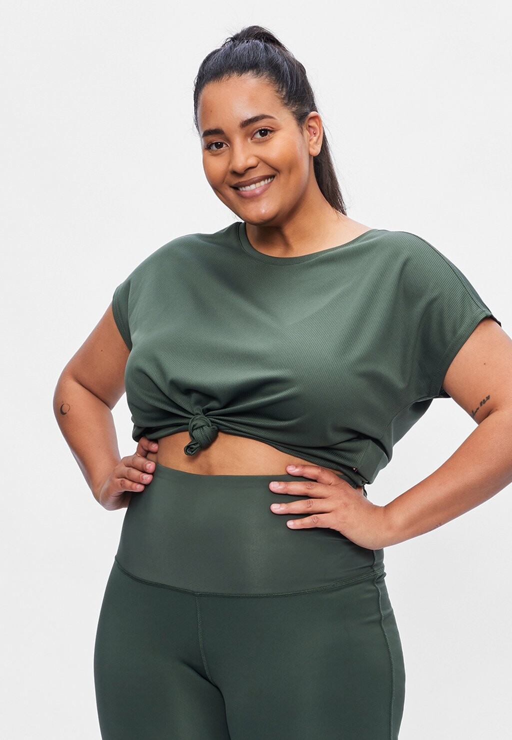 Базовая футболка PERFECT RMXPAT REDMAX, темно-зеленый
Базовая футболка PERFECT RMXPAT REDMAX, темно-зеленый