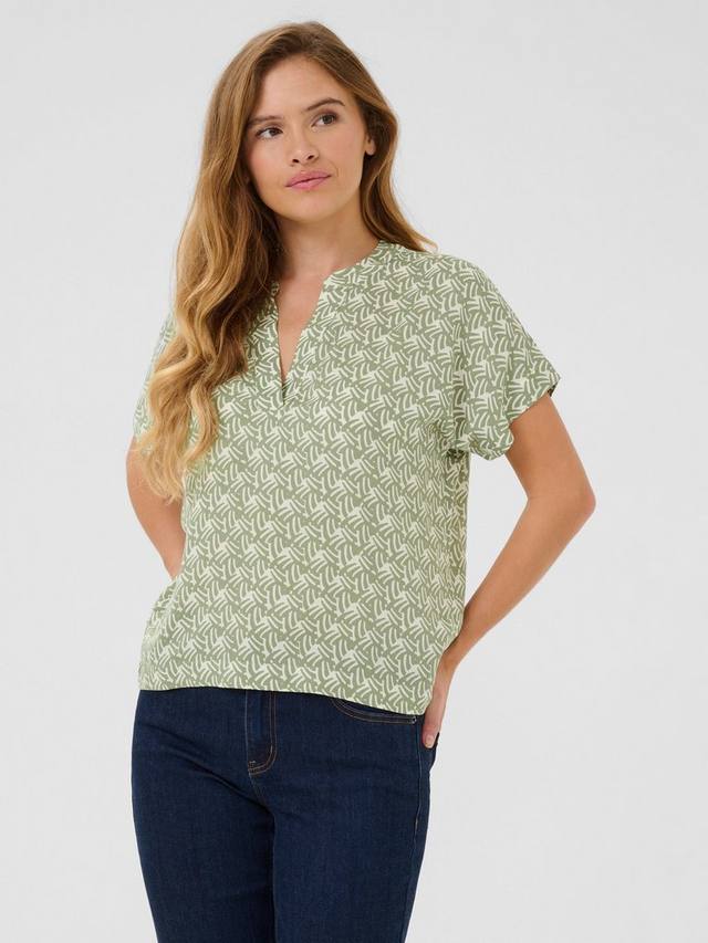 Ano Geometric Top KAFFE, Oli Green/Chalk
Ano Geometric Top KAFFE, Oli Green/Chalk