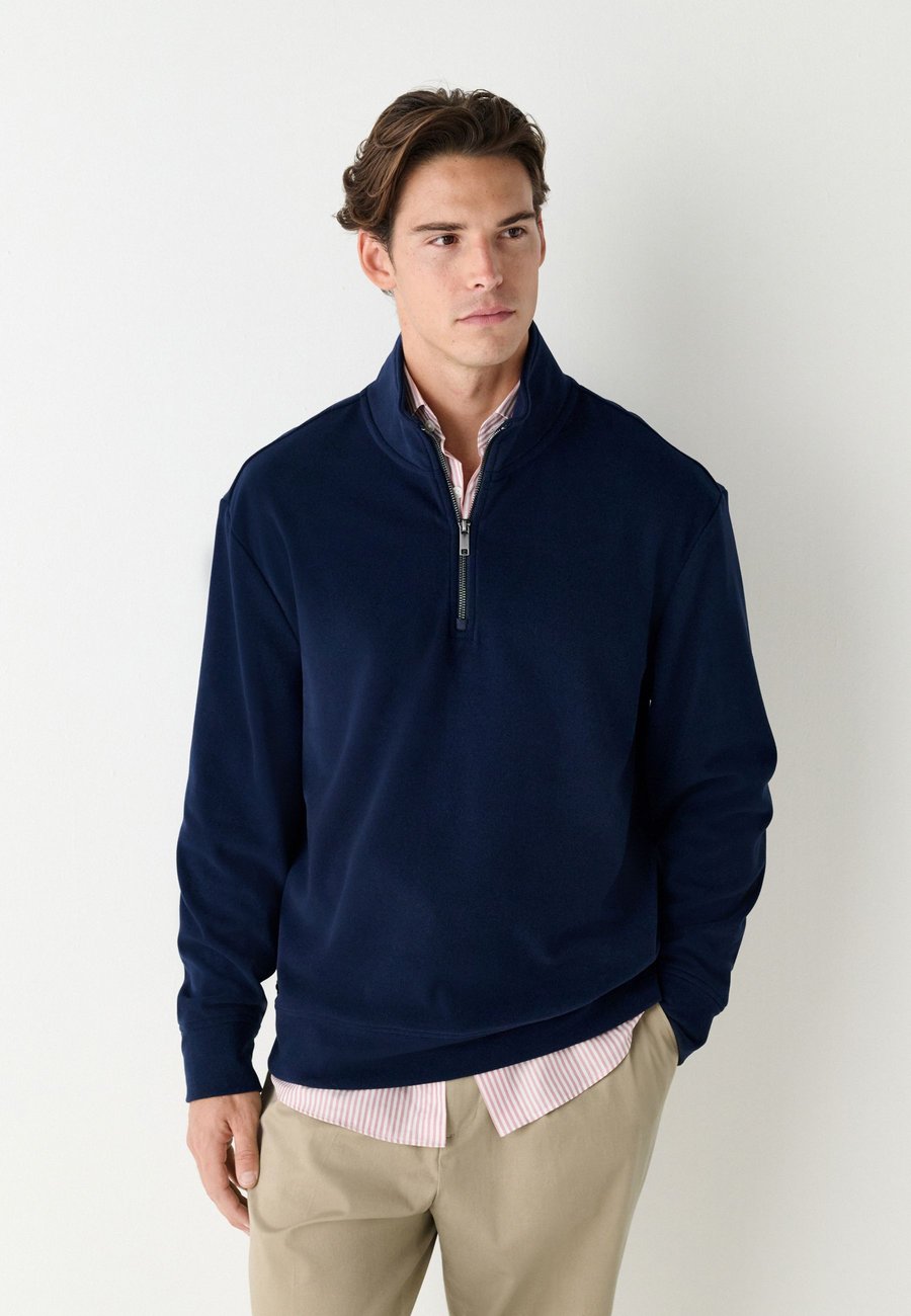 Толстовка Next REGULAR FIT- SOFT TOUCH QUARTER , Navy Blue/Blue
Толстовка Next REGULAR FIT- SOFT TOUCH QUARTER , Navy Blue/Blue