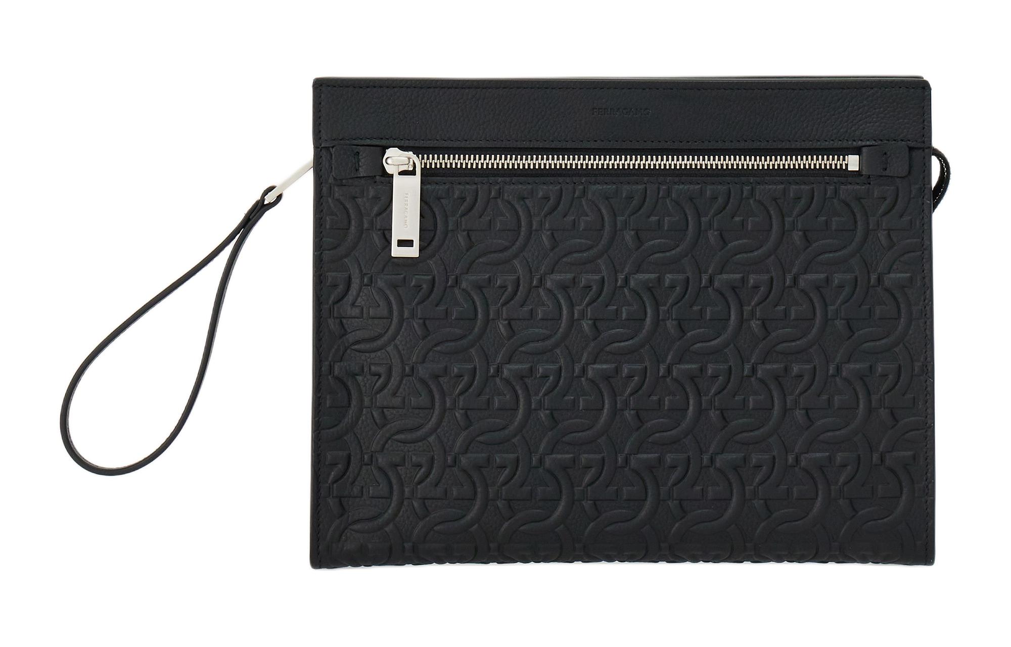 Кожаный клатч FERRAGAMO GANCINI мужской черный
Кожаный клатч FERRAGAMO GANCINI мужской черный