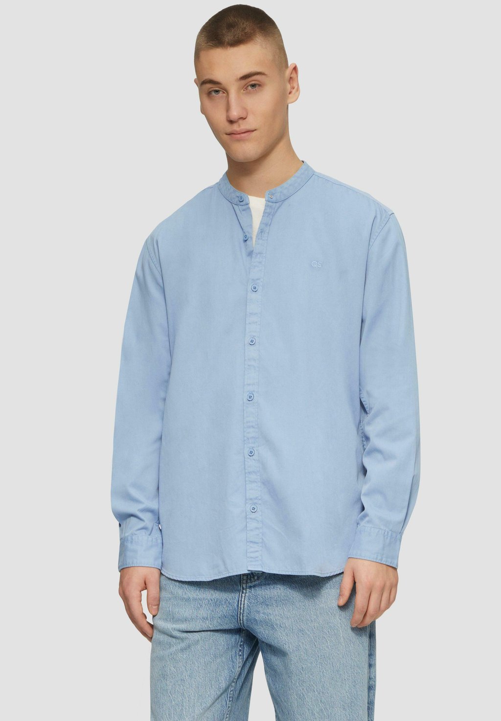 Рубашка QS, светло-голубой
Рубашка QS, светло-голубой