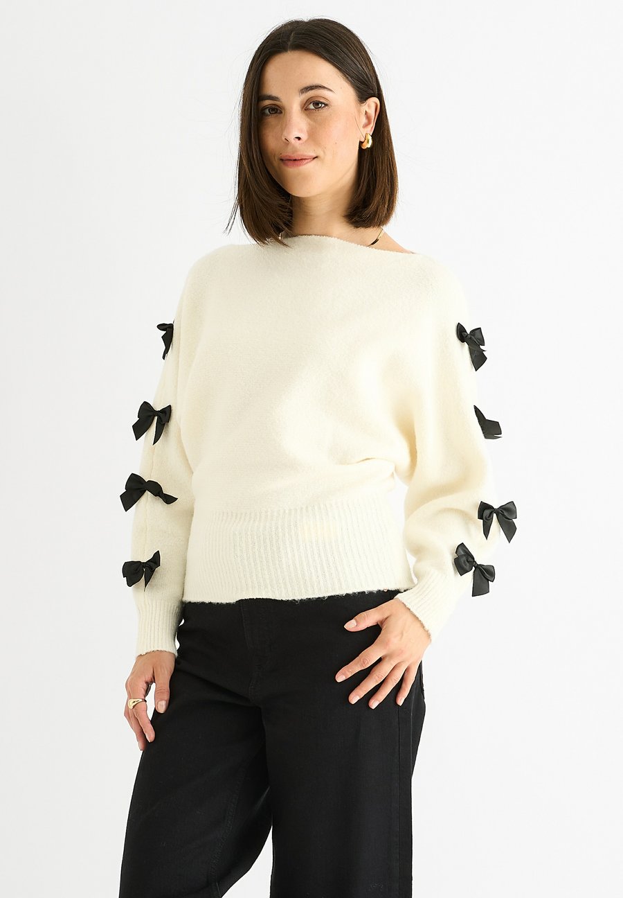 Джемпер GINI LONDON SLASH NECK BOW, Cream/Off-White
Джемпер GINI LONDON SLASH NECK BOW, Cream/Off-White