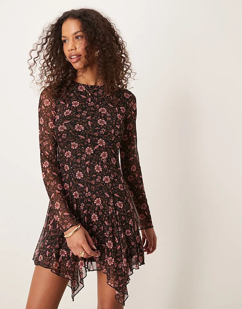 Мини-платье из сетки с длинными рукавами и черным мелким принтом New Look
Мини-платье из сетки с длинными рукавами и черным мелким принтом New Look