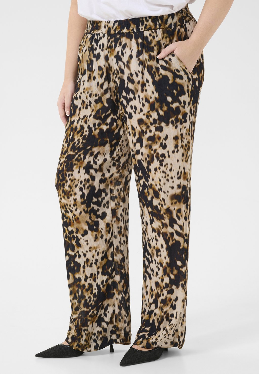 Брюки KCJULIA AMI Kaffe Curve, коричневый
Брюки KCJULIA AMI Kaffe Curve, коричневый